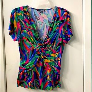 Patterned low cut blouse